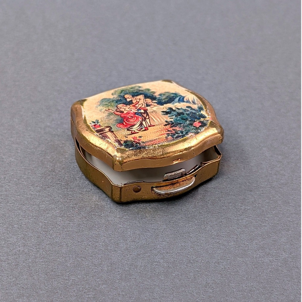 Vintage Stratton England Pill Box Fragonard Pastoral Scene Gold Tone Star Back